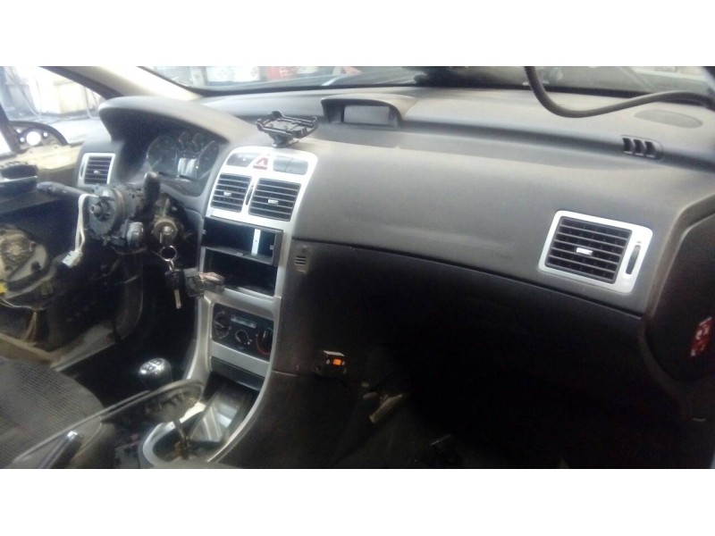 peugeot 307 berlina (s2) del año 2007