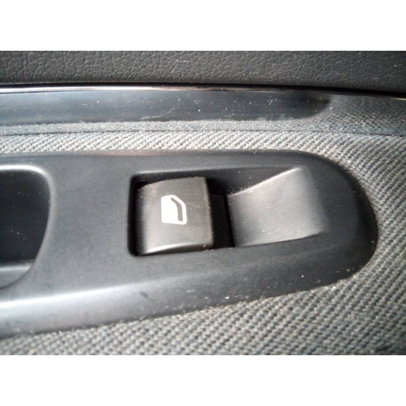 Recambio de mando elevalunas trasero derecho para peugeot 5008 allure referencia OEM IAM   