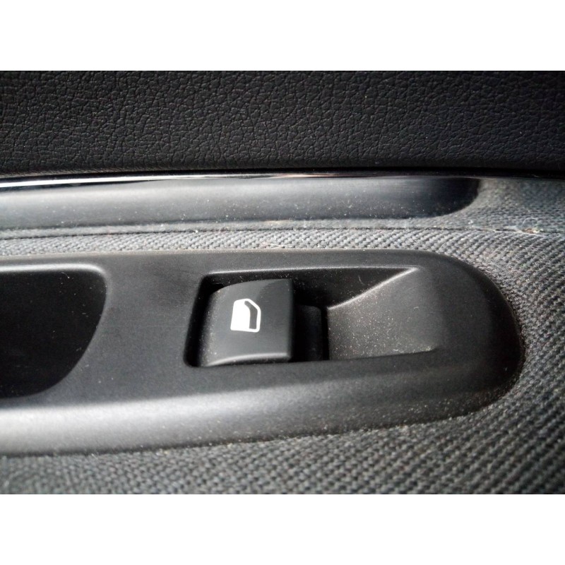 Recambio de mando elevalunas trasero izquierdo para peugeot 5008 allure referencia OEM IAM   