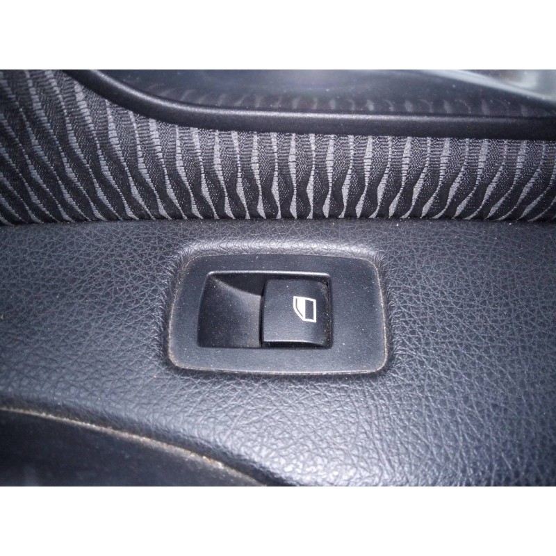 Recambio de mando elevalunas trasero derecho para bmw serie 3 lim. (f30) 320d referencia OEM IAM   