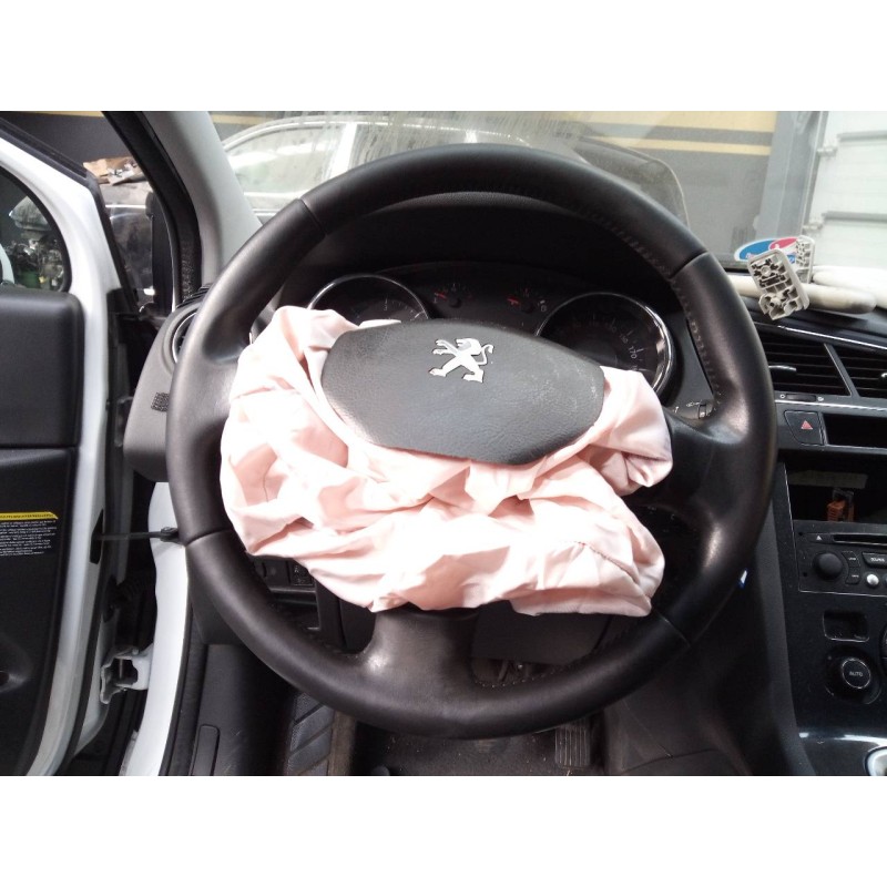 Recambio de volante para peugeot 5008 allure referencia OEM IAM   