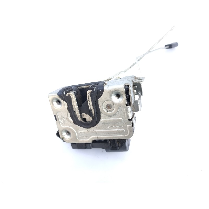 Recambio de cerradura puerta delantera derecha para dacia sandero laureate referencia OEM IAM 8200735224  