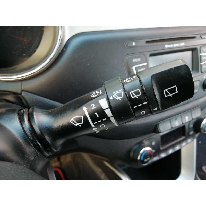 Recambio de mando limpia para kia cee´d sporty wagon drive referencia OEM IAM   