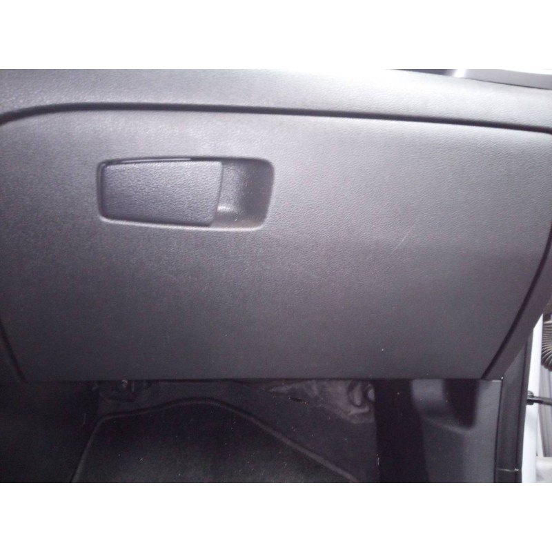 Recambio de guantera para hyundai tucson essence bluedrive 2wd referencia OEM IAM   