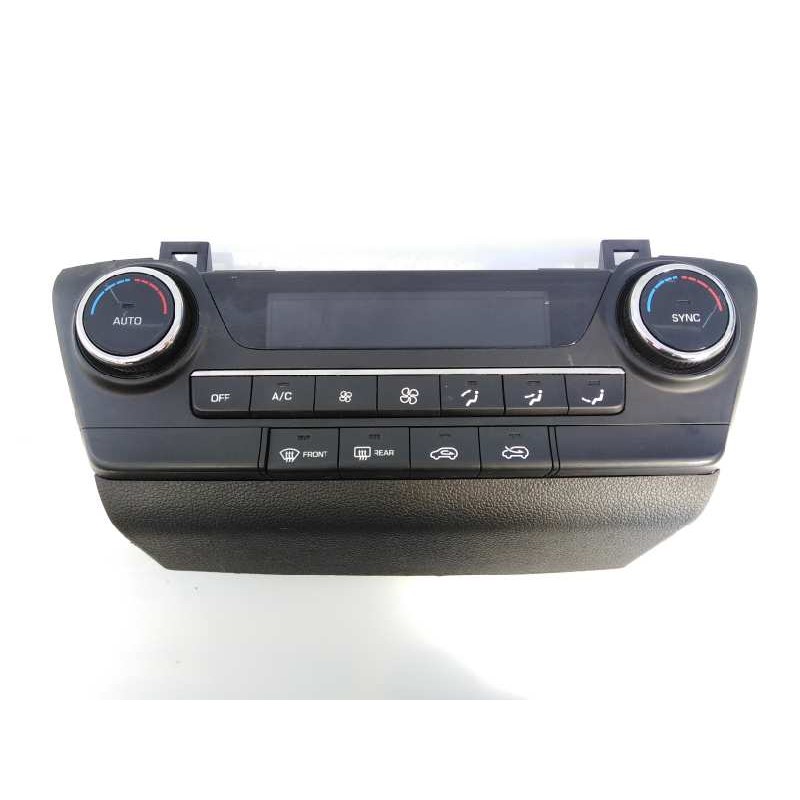 Recambio de mando climatizador para hyundai tucson essence bluedrive 2wd referencia OEM IAM 9725007211  