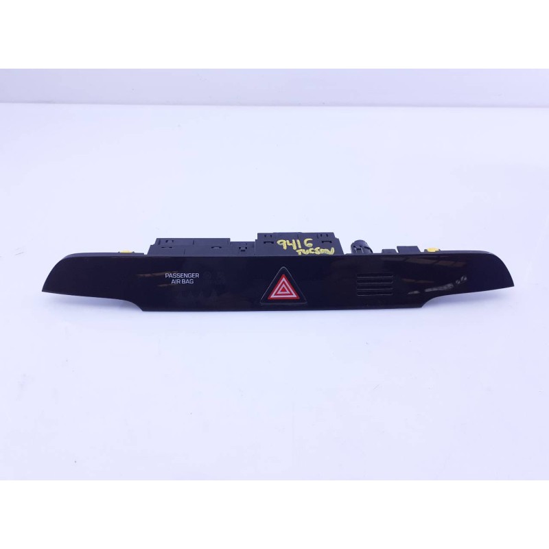 Recambio de warning para hyundai tucson essence bluedrive 2wd referencia OEM IAM 93700D7100  