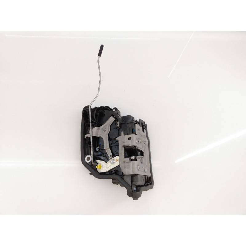 Recambio de cerradura puerta trasera izquierda para bmw serie x1 (f48) sdrive18d referencia OEM IAM 18283810CZ 728193912 