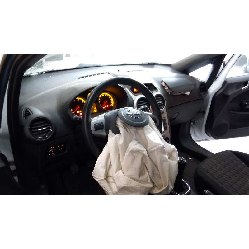 opel corsa d del año 2013