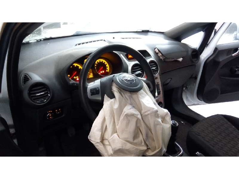 opel corsa d del año 2013