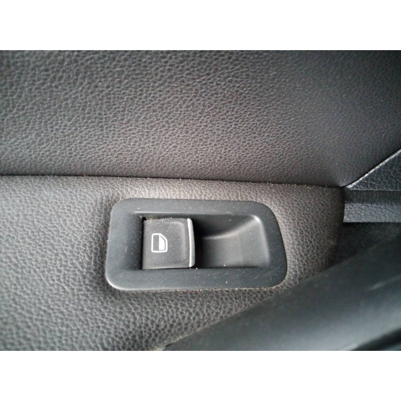 Recambio de mando elevalunas trasero izquierdo para volkswagen golf vii lim. gti bluemotion referencia OEM IAM   