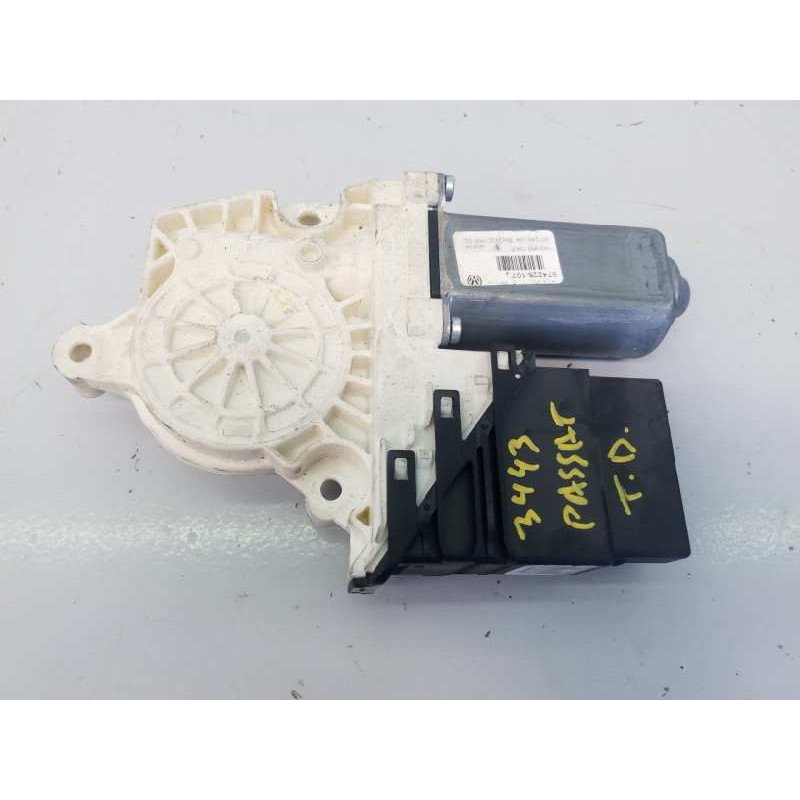 Recambio de motor elevalunas trasero derecho para volkswagen passat berlina (3c2) advance referencia OEM IAM 1K0959704FFKZ  