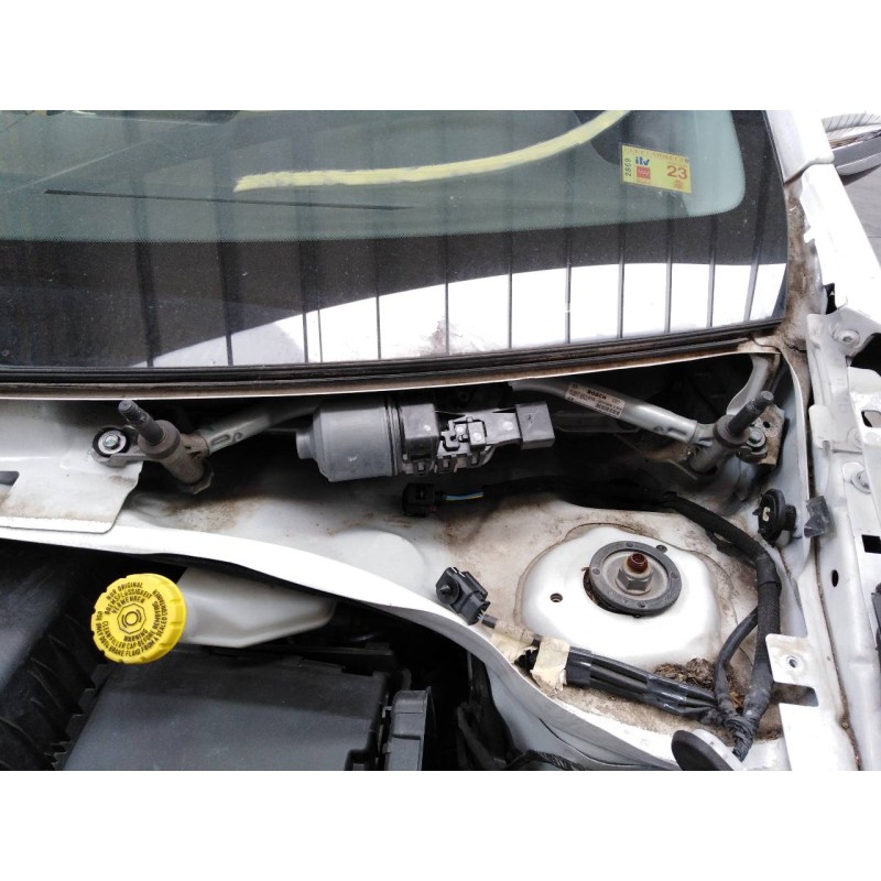 Recambio de motor limpia delantero para peugeot 208 style referencia OEM IAM 0390241589  