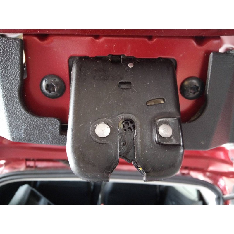 Recambio de cerradura maletero / porton para dacia sandero iii stepaway referencia OEM IAM   