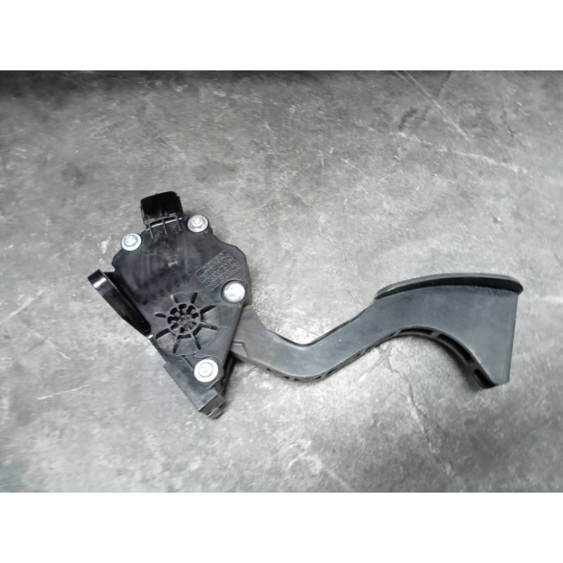 Recambio de pedal acelerador para toyota rav 4 advance referencia OEM IAM 7811042040  