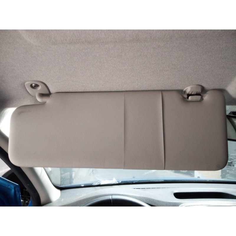 Recambio de parasol izquierdo para dacia sandero stepway referencia OEM IAM   