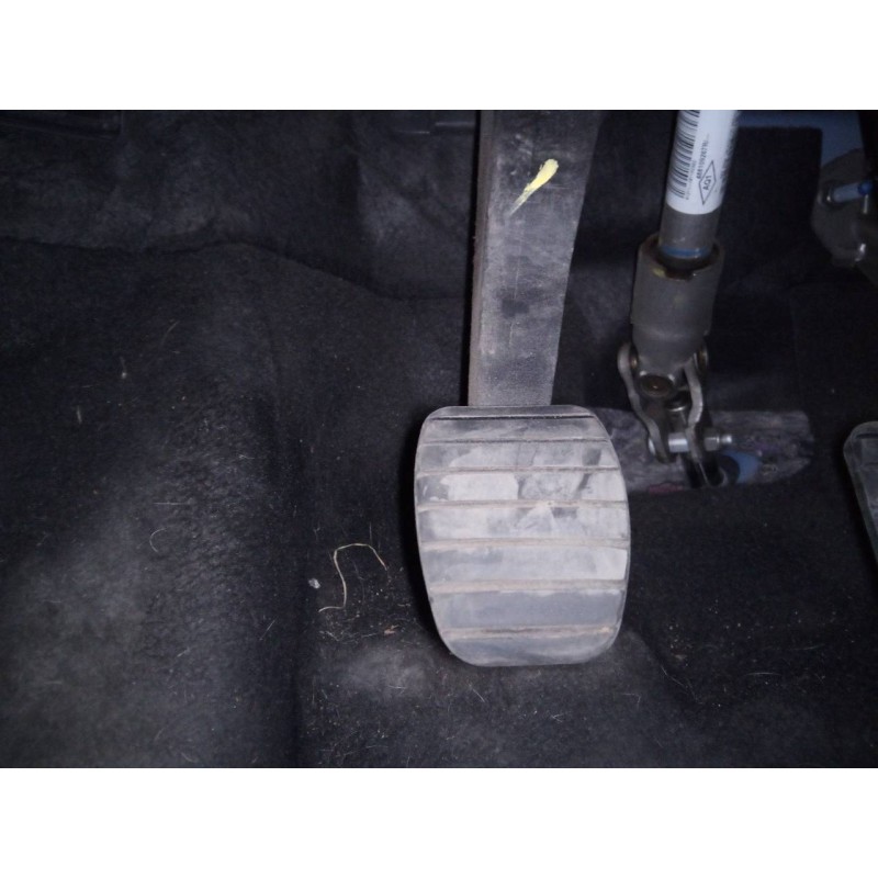 Recambio de pedal embrague para dacia sandero stepway referencia OEM IAM   