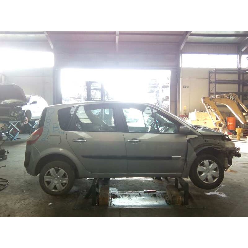 renault scenic ii del año 2004