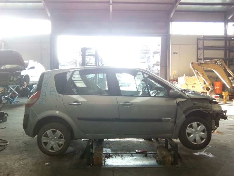 renault scenic ii del año 2004