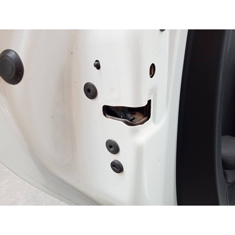 Recambio de cerradura puerta trasera izquierda para peugeot 208 active referencia OEM IAM   