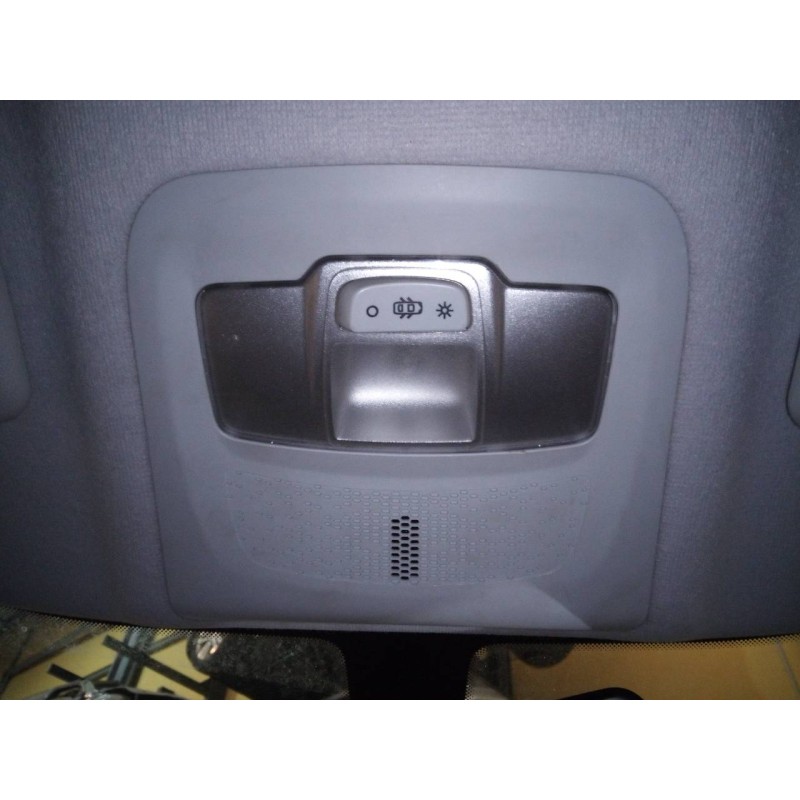 Recambio de luz interior para peugeot 208 access referencia OEM IAM   