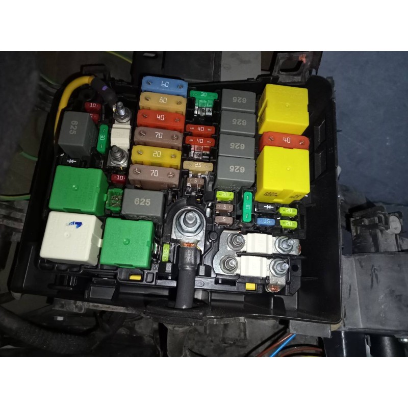 Recambio de caja reles / fusibles para citroen c4 picasso spacetourer referencia OEM IAM   