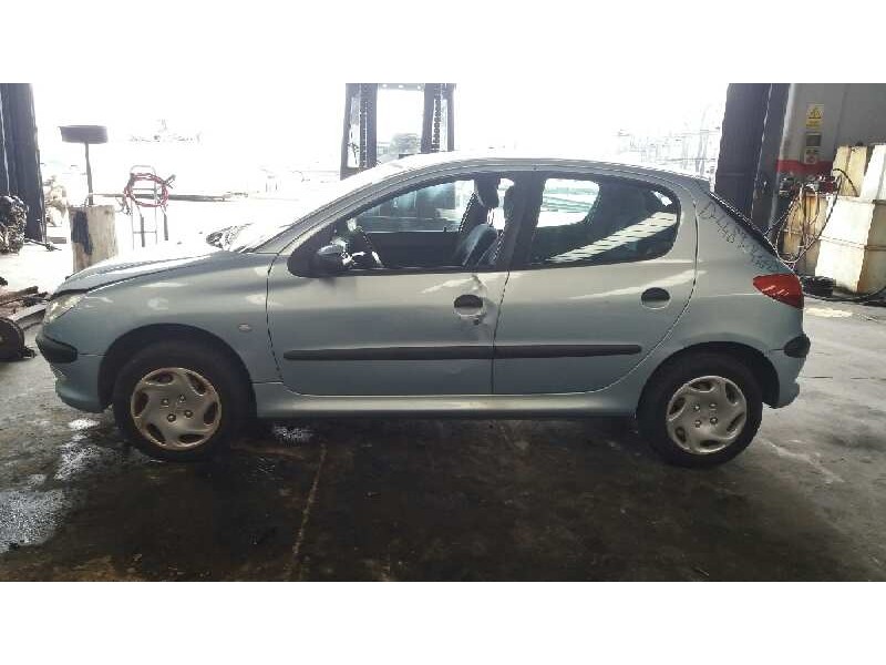 peugeot 206 berlina del año 2002