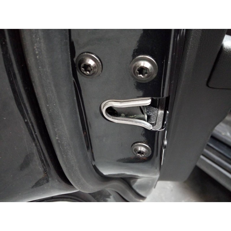 Recambio de cerradura puerta trasera izquierda para chevrolet orlando lt+ referencia OEM IAM   