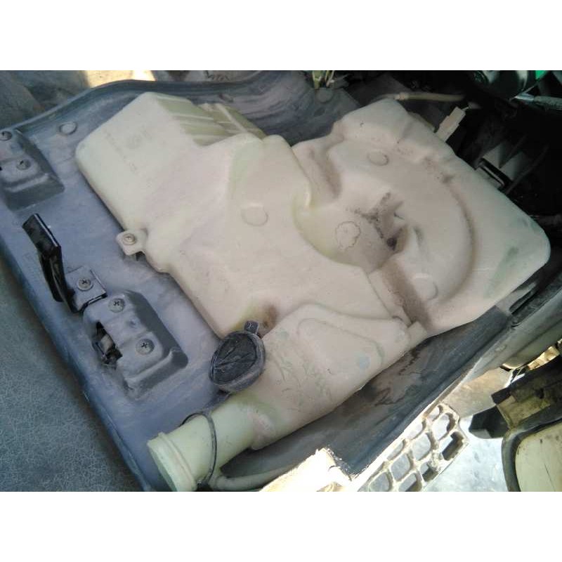 Recambio de deposito limpia para mitsubishi canter 01/99  ki 35 cabina individual (comfort) referencia OEM IAM   