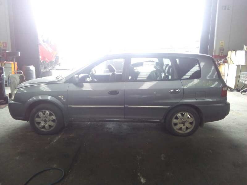 kia carens del año 2002