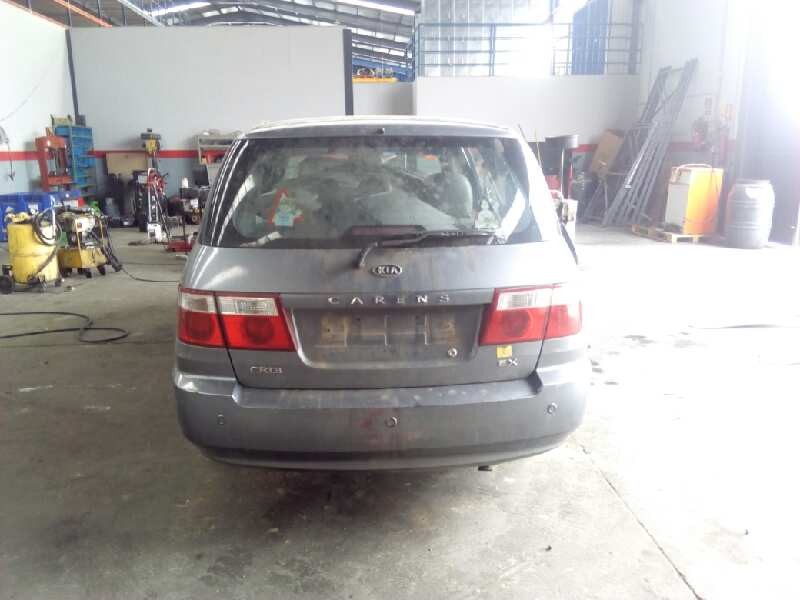 kia carens del año 2002