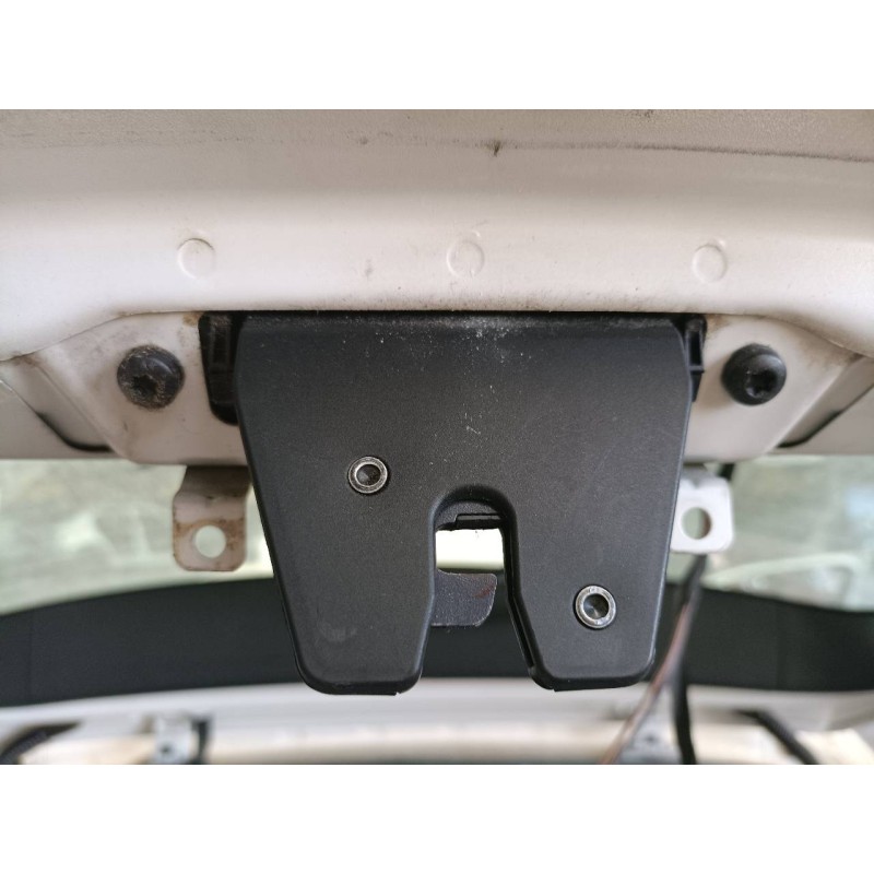 Recambio de cerradura maletero / porton para bmw serie 1 berlina (e81/e87) 116d referencia OEM IAM   