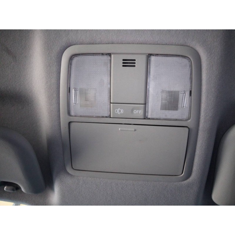 Recambio de luz interior para toyota auris active referencia OEM IAM   