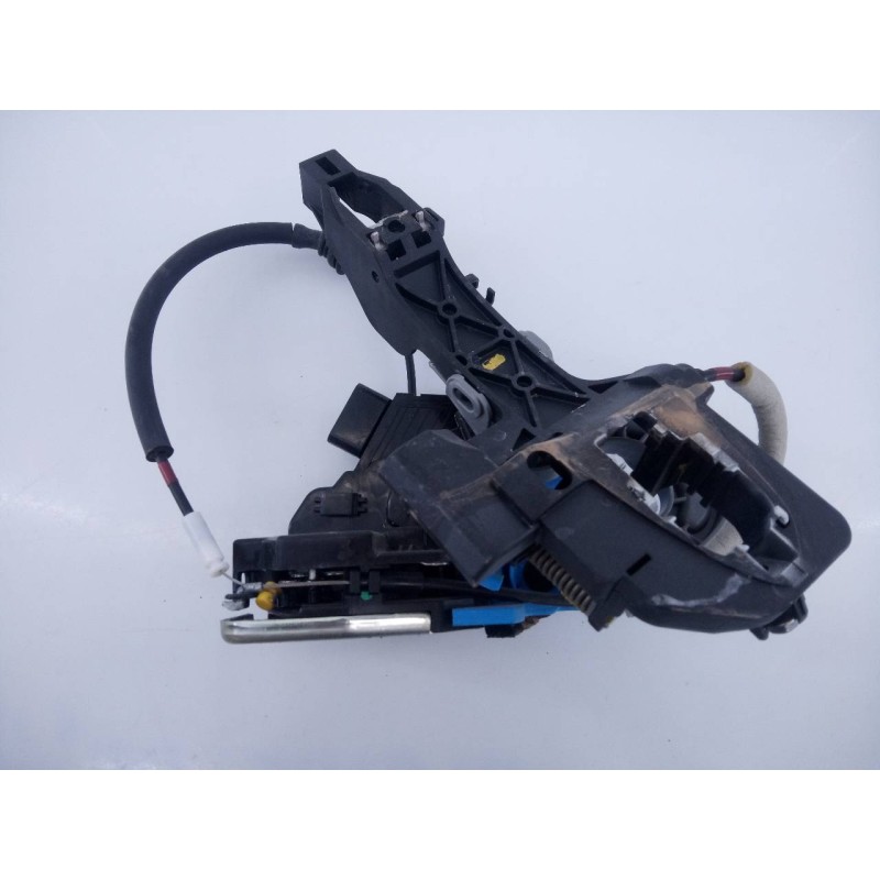 Recambio de cerradura puerta trasera izquierda para kia cee´d drive referencia OEM IAM 81410A2400  