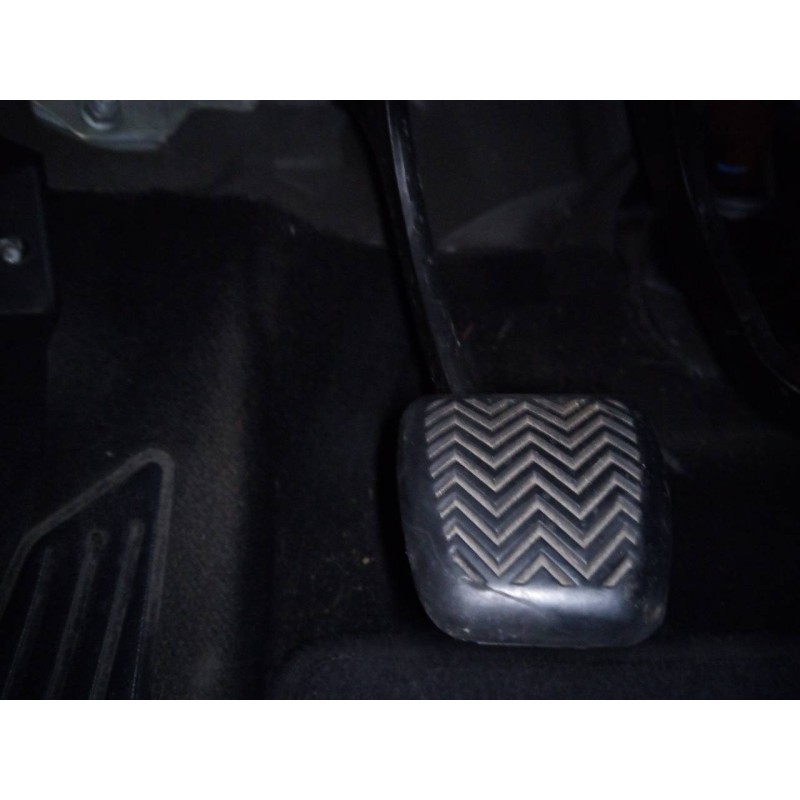 Recambio de pedal embrague para toyota auris active referencia OEM IAM   