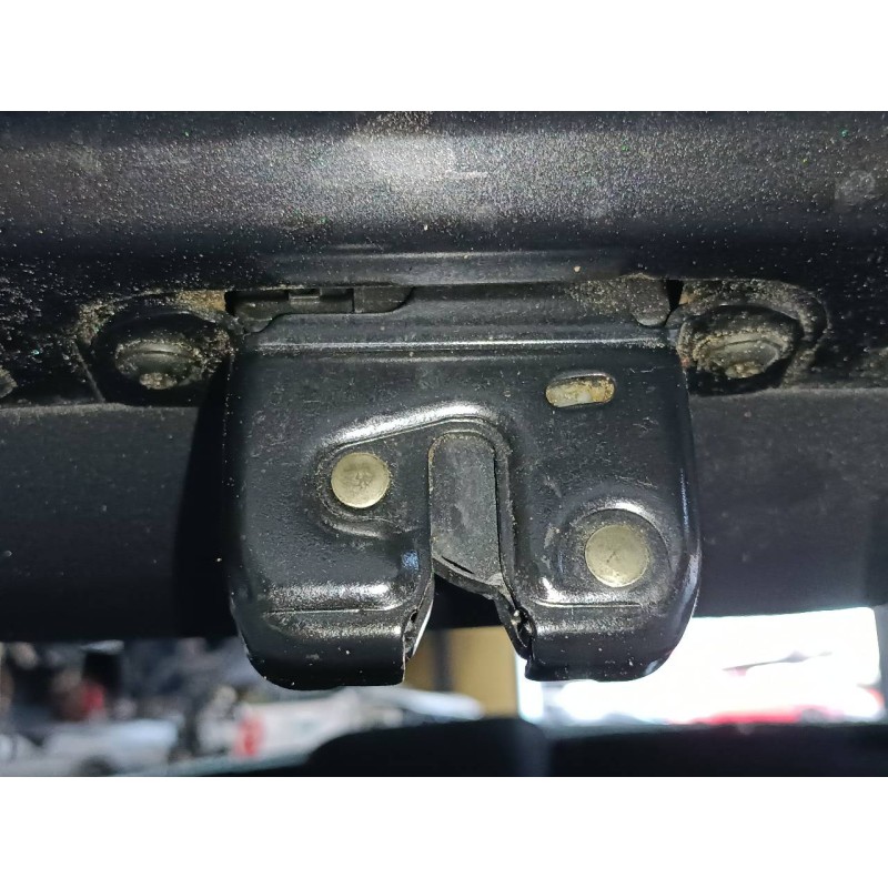 Recambio de cerradura maletero / porton para dacia duster laureate 4x2 referencia OEM IAM   