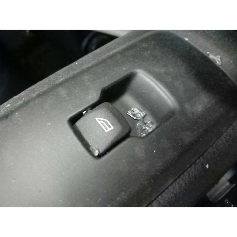 Recambio de mando elevalunas trasero derecho para land rover discovery 4 tdv6 se referencia OEM IAM   