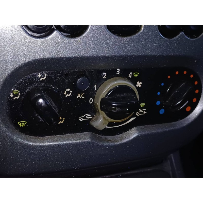 Recambio de mando calefaccion / aire acondicionado para dacia duster laureate 4x2 referencia OEM IAM   