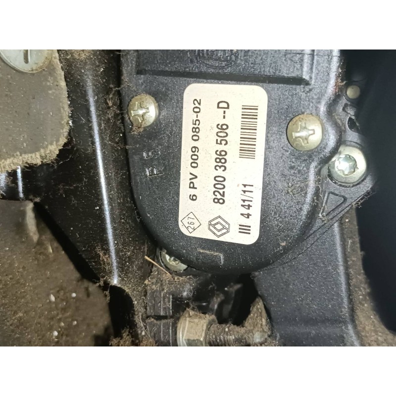 Recambio de pedal acelerador para dacia duster laureate 4x2 referencia OEM IAM 8200386506  