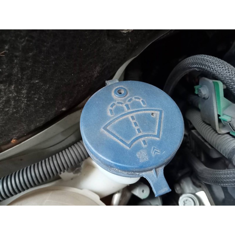 Recambio de deposito limpia para peugeot 208 active referencia OEM IAM   