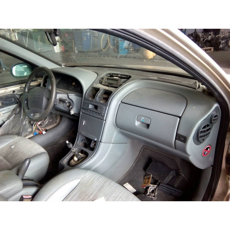 renault laguna (b56) del año 1999