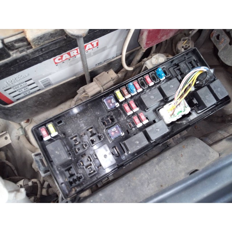 Recambio de caja reles / fusibles para mitsubishi l 200 (ka0/kb0) inform doppelkabine 4wd referencia OEM IAM   