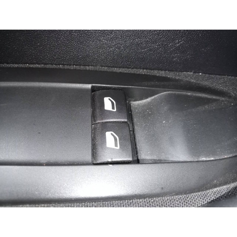 Recambio de mando elevalunas delantero izquierdo para peugeot 208 active referencia OEM IAM   