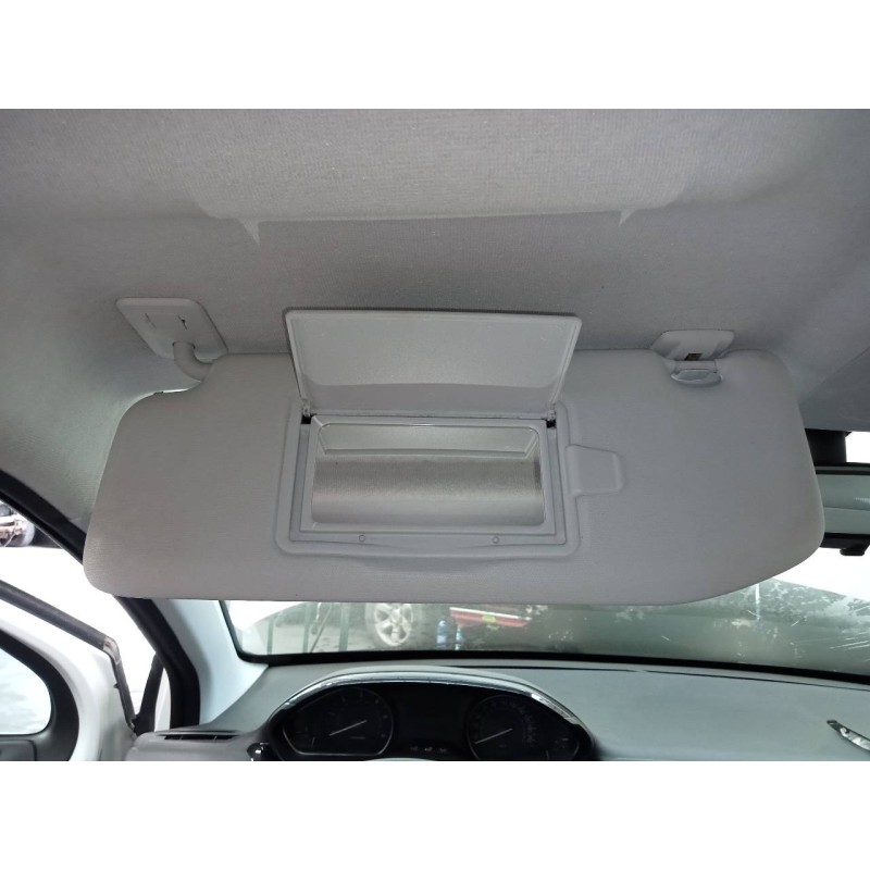 Recambio de parasol izquierdo para peugeot 208 active referencia OEM IAM   