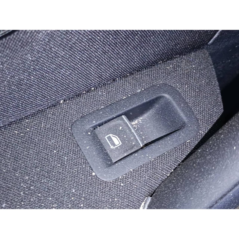 Recambio de mando elevalunas trasero izquierdo para volkswagen golf vii lim. (5g1) highline bluemotion referencia OEM IAM   