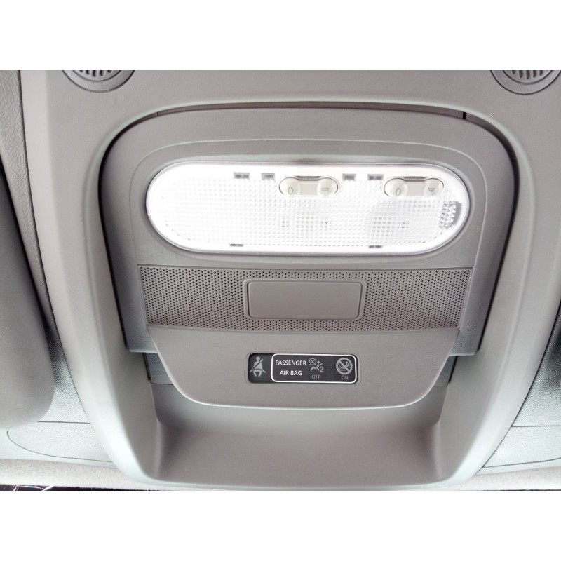 Recambio de luz interior para nissan nv400 pritsche l2h1 3,5t referencia OEM IAM   