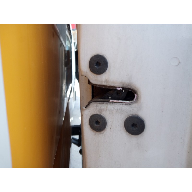 Recambio de cerradura puerta trasera derecha para renault master kasten l1h1 ka 2,8t referencia OEM IAM   