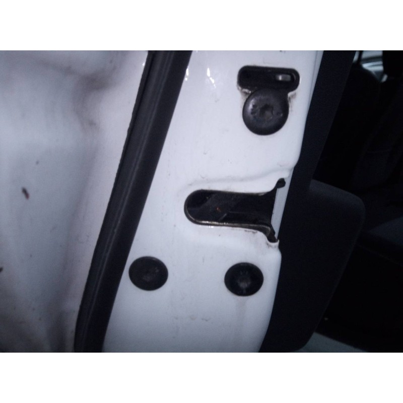 Recambio de cerradura puerta trasera izquierda para dacia duster ambiance 4x2 referencia OEM IAM   