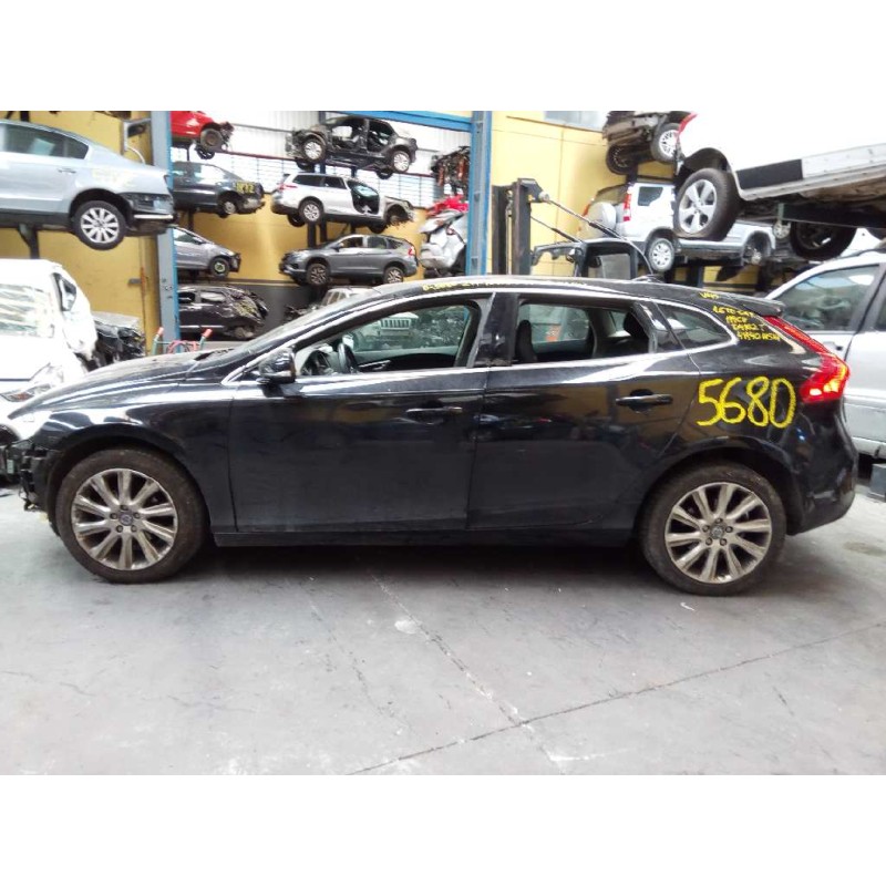 volvo v40 del año 2013