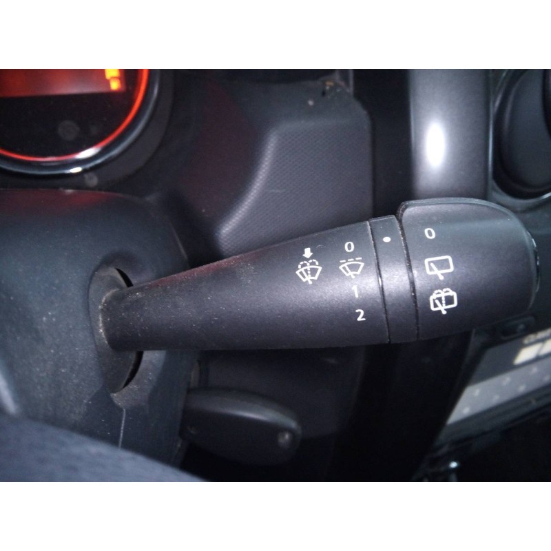 Recambio de mando limpia para dacia duster ambiance 4x2 referencia OEM IAM   