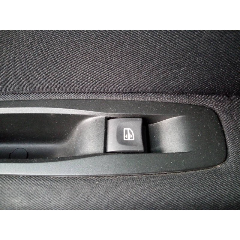 Recambio de mando elevalunas trasero izquierdo para renault megane iv berlina 5p limited referencia OEM IAM   